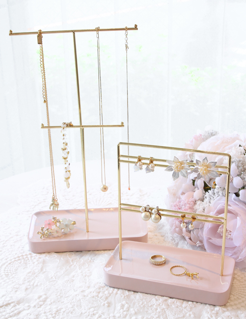 Gold Necklace Stand (Pink) - kino interior